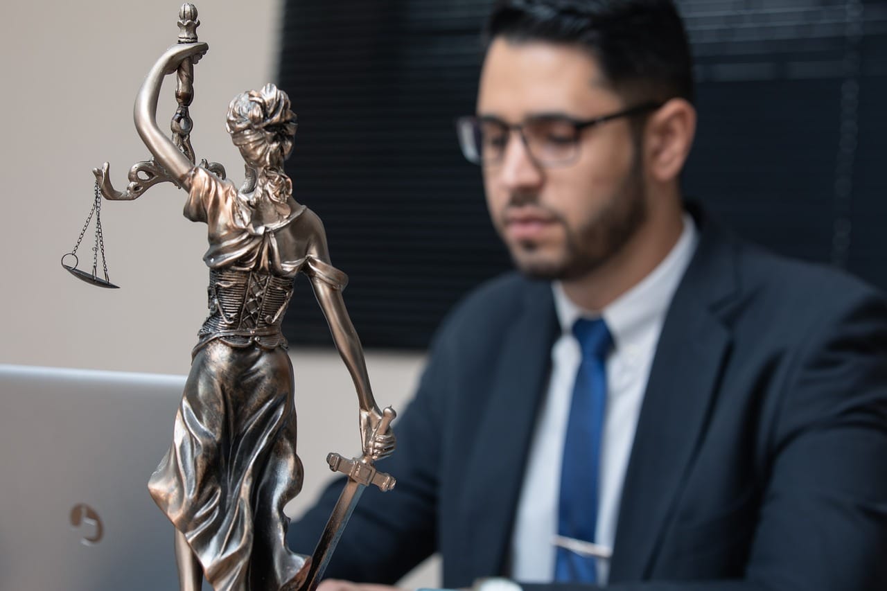 Elutasította a bíróság a chatbotok szólásszabadságát – az ügy precedenst teremthet az AI-fejlesztők jogi felelősségre vonásában