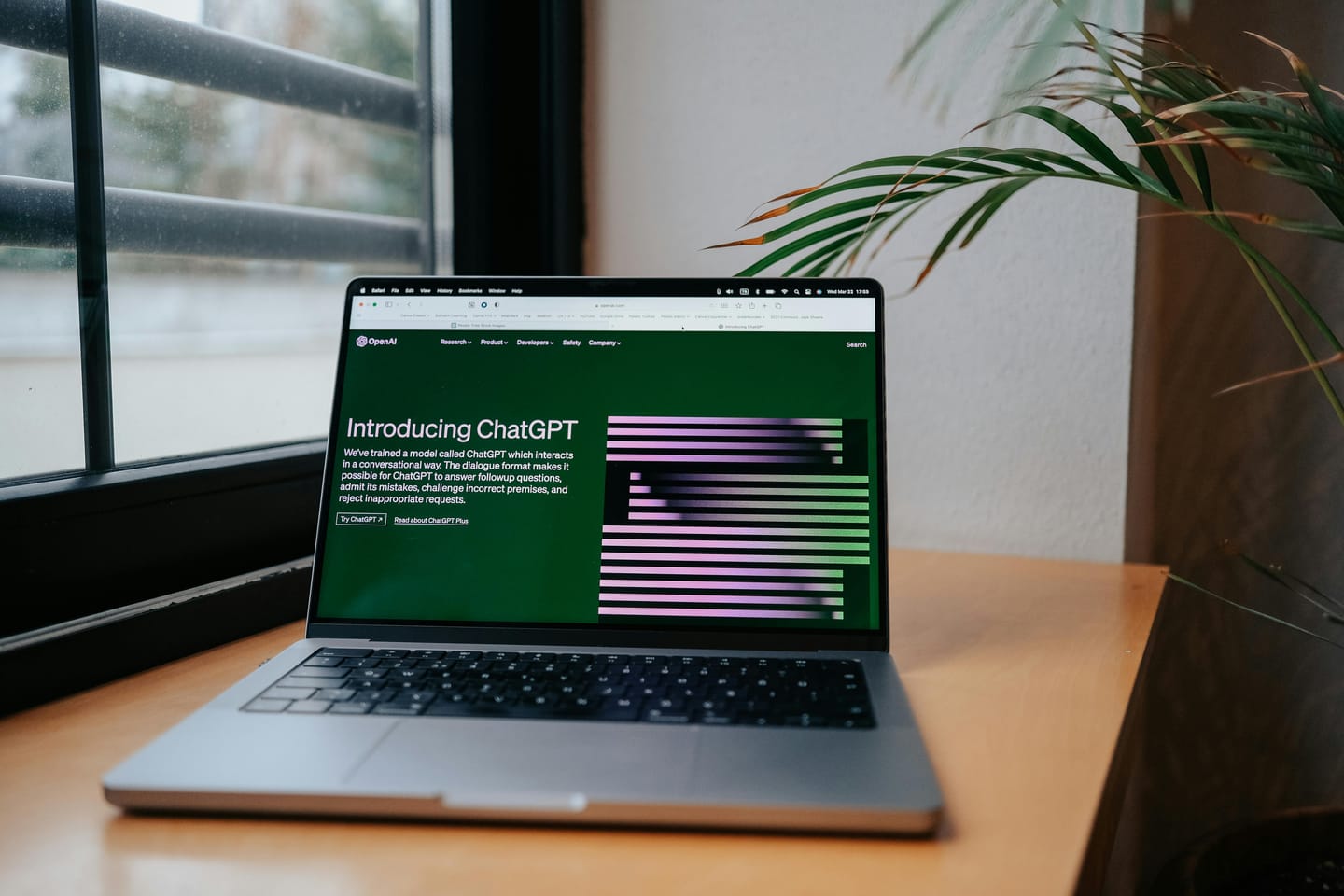 Az OpenAI a felhasználói visszajelzések nyomán barátságosabb hangvételűvé alakította a GPT-5 modelljét