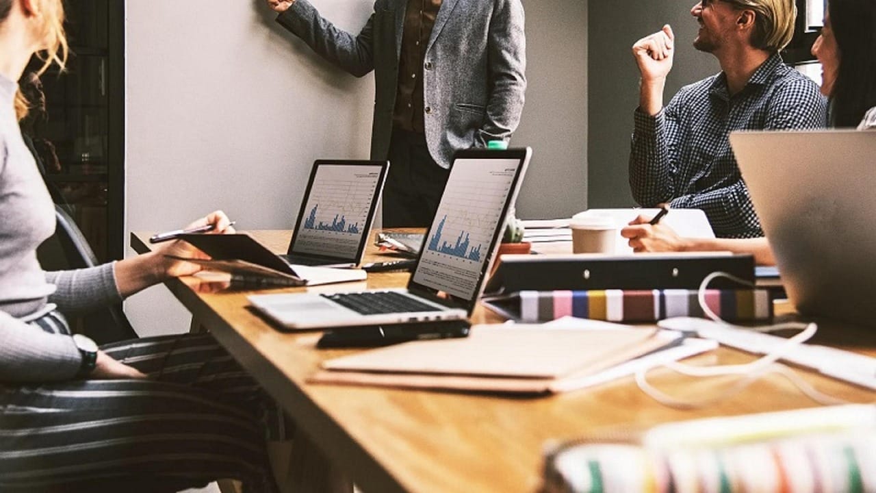 A Microsoft az Anthropic AI technológiáját is integrálja az Office 365 alkalmazásokba az OpenAI mellett