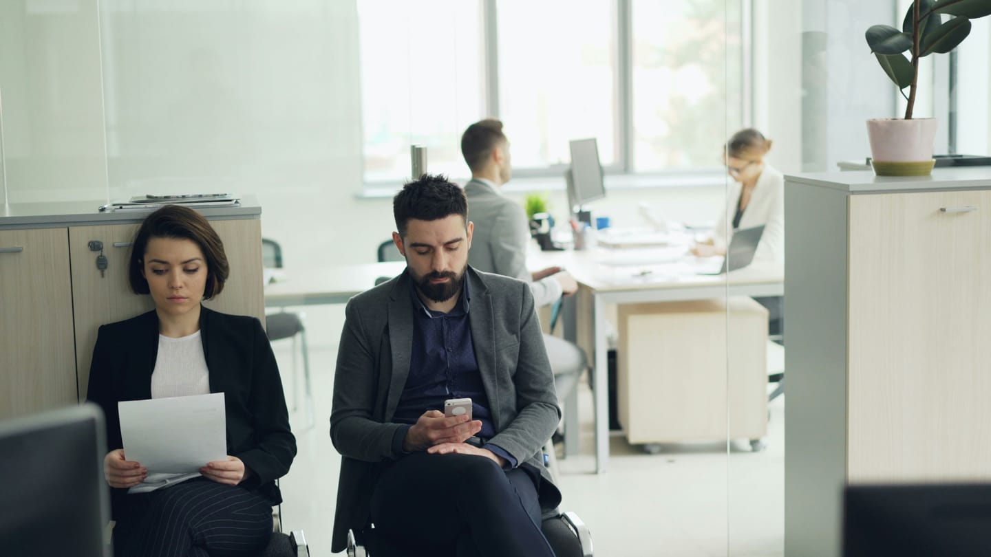 Szűrőprogramok és AI által generált önéletrajzok: az AI hatása a munkaerőpiacra