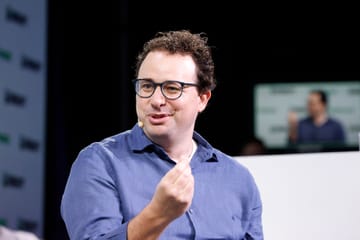 Az Anthropic vezérigazgatója szerint az AI a fehérgalléros belépő szintű állások felét megszüntetheti