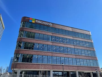A Microsoft 10 milliárd magyar szóval fejleszti MI rendszereit és az adatokat ingyenesen megosztja a GVH eljárása nyomán