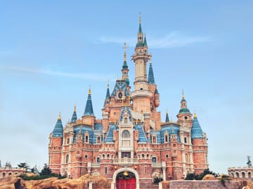 A Disney és a Universal beperelte a Midjourney AI képgenerátort 300 millió dolláros szerzői jogsértés miatt