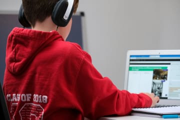A LEGO és a Turing Intézet kutatása szerint a gyerekek tanulásra és játékra használják a generatív AI-t