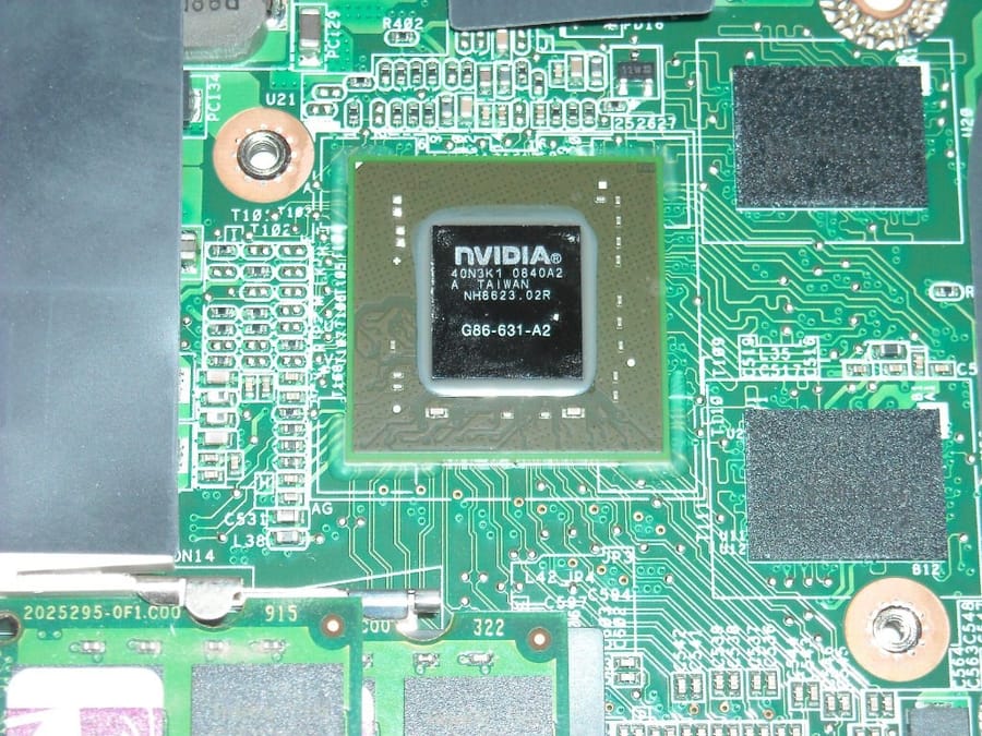 Peking leállította az Nvidia csúcschipjeinek tesztelését és megrendeléseit a kínai technológiai óriásoknál