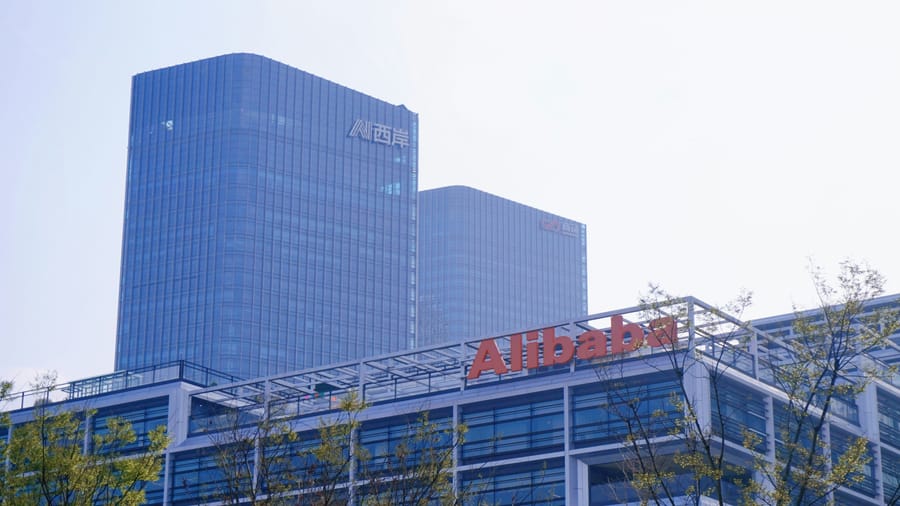 Az Alibaba új AI chipet fejleszt a kínai technológiai önállóság jegyében
